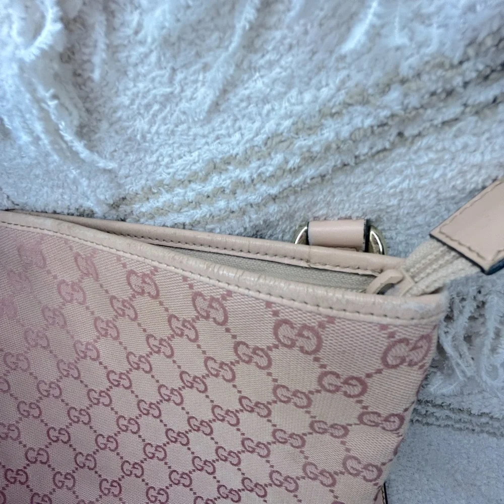 💎 Gucci GG Canvas Flat Messenger Crossbody • Baby Pink 💎 - Picture 9 of 13